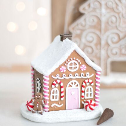 pink-gingerbread-house-cone-burner