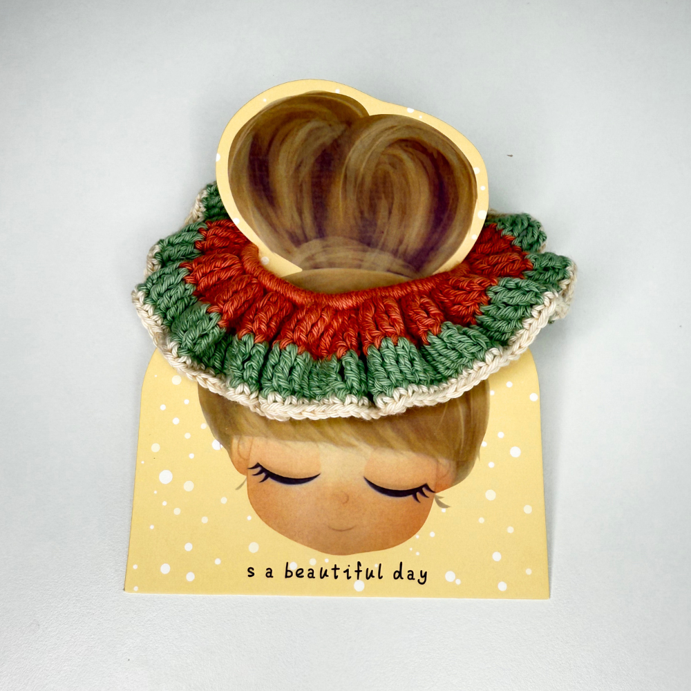 mossy-tone-scrunchie mossy-tone-scrunchie